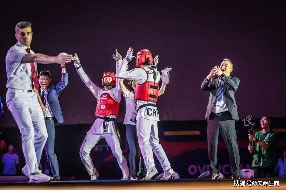 商丘健儿陈诚率队登顶 中国跆拳道男团首夺世界杯冠军