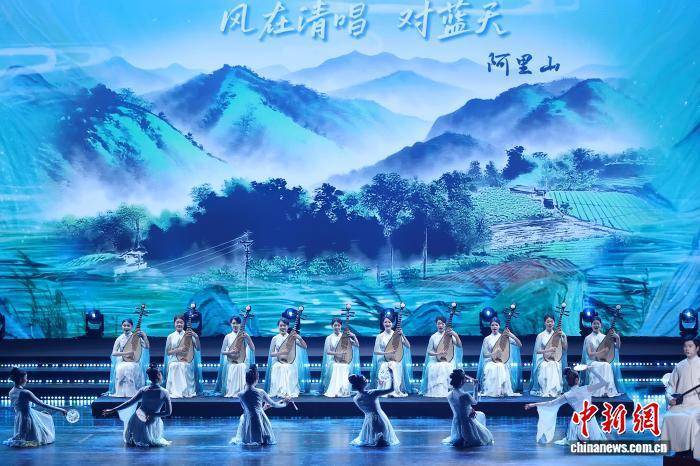 台湾青年在苏州热聊“苏超”赛事