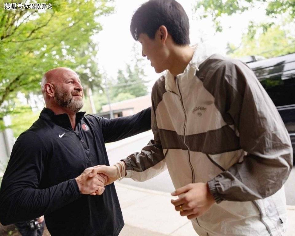 杨瀚森：休赛期“增重”去适应NBA的风格和节奏 在CBA是个传统中锋