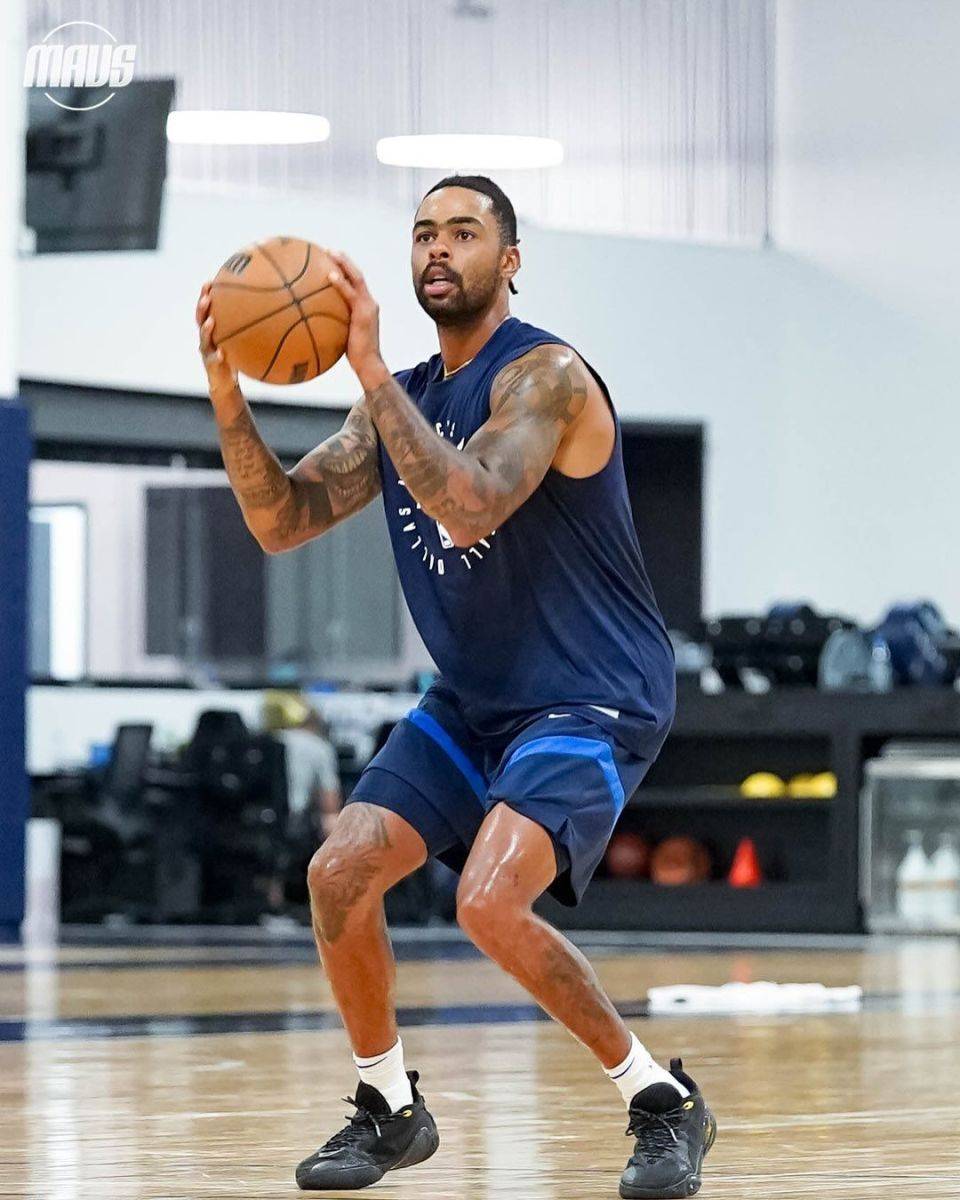 九游体育网址-达拉斯新援拉塞尔自曝仍在巅峰，新赛季扛独行侠后场重任