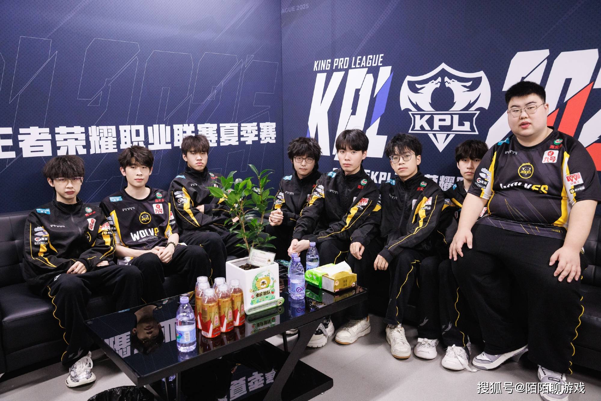 9sports-和estar和AG相比，狼队更像一支“四不像”队伍，小胖的状态决定狼队的上限！