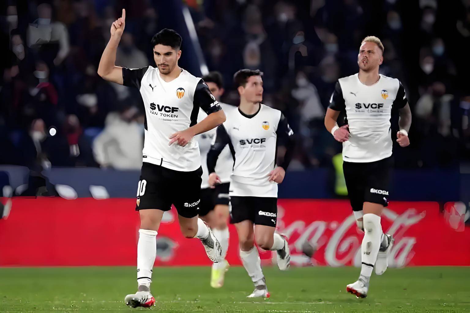 九游体育app-阿拉维斯 VS 塞维利亚