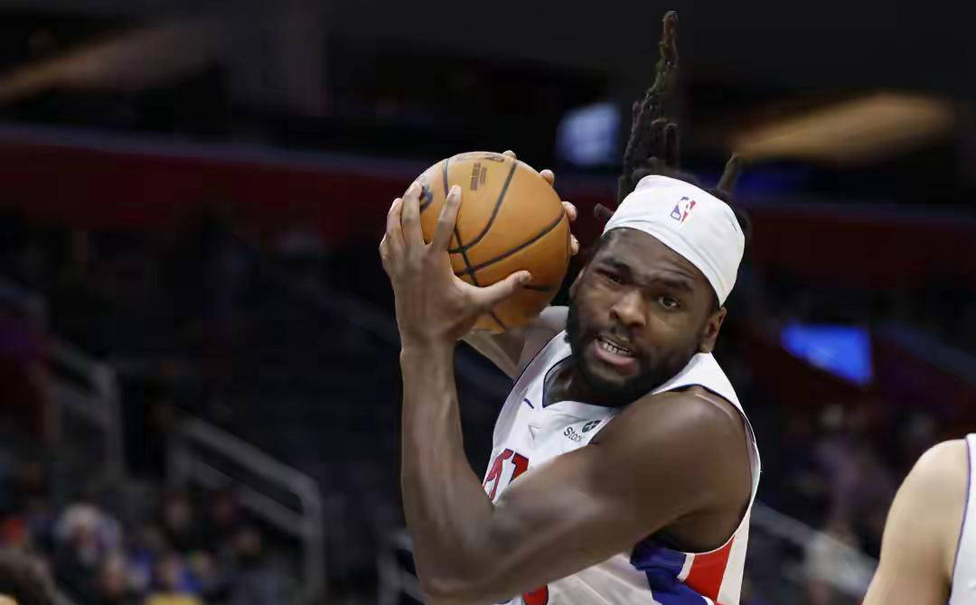 九游体育官网-NBA常规赛：克利夫兰骑士116-95轻取底特律活塞，米切尔砍下35分